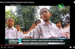 Pendidikan Pesantren Mengajarkan Kasih Sayang