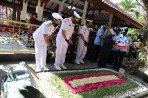 Pimpin Ziarah ke Tebuireng, Pangkoarmada II Minta Prajurit TNI Lanjutkan Perjuangan Gus Dur