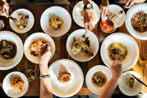 Ngantuk dan Lemas Usai Makan? Bisa Jadi Kamu Alami Food Coma