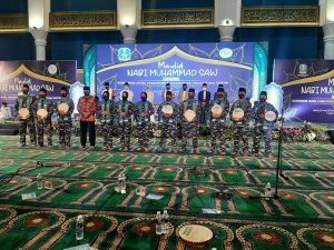Hadrah Prajurit TNI Polri Meriahkan Peringatan Maulid di Masjid Al Akbar 