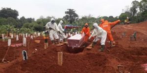 Bonus Belum Cair, Penggali Makam Jenazah Covid-19 Mengeluh