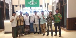 Terima Penghargaan FJN, Gus Salam Ajak Jurnalis Nahdliyin Sosialisasikan Program NU