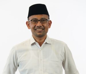 Prof Akh. Muzakki, Ph.D, Rektor UINSA (2022-2026), Raih Pendidikan Tinggi, Jangan Tunduk pada Kemiskinan