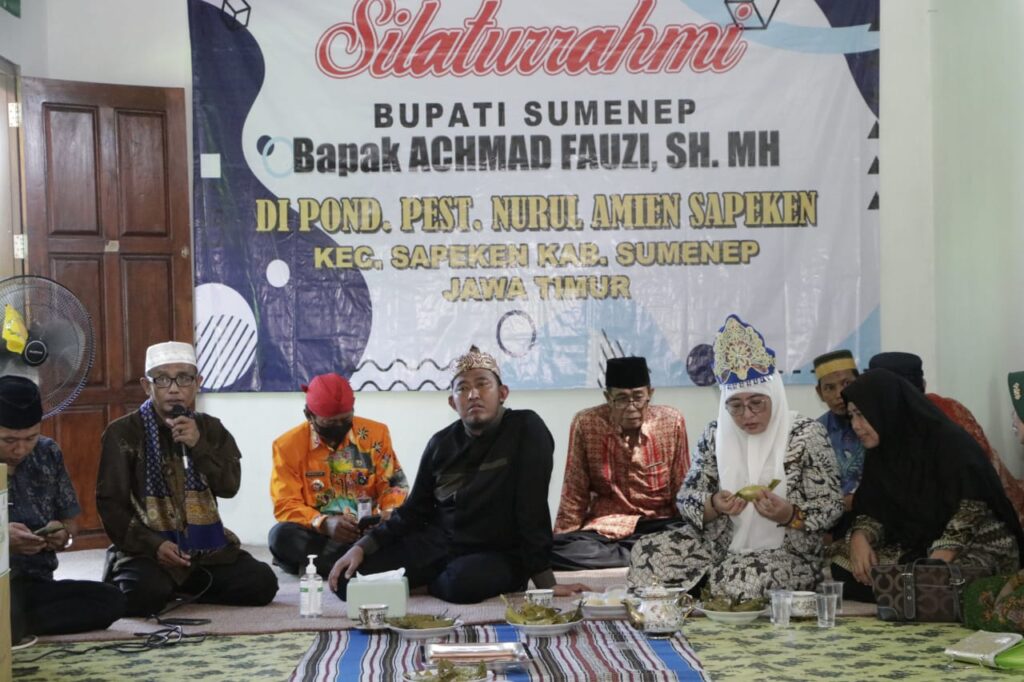 Bupati Sumenep dan Wakil Kunjungi Tiga Pesantren di Pulau Sapeken, Butuh Sarjana Ekonomi Untuk Menata Kepulauan