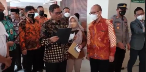 Mahfud MD Pastikan Kasus Korupsi Gubernur Papua Tak Ada Unsur Politis