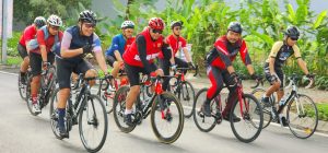 Gowes Bareng di Surabaya, Sekjen Hasto Sebut Seluruh Kader PDIP adalah Sintesa, Bukan Antitesa