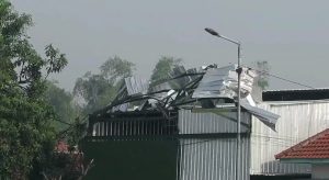 6 Kecamatan di Sidoarjo Diterjang Angin Puting Beliung, Ratusan Rumah Warga Rusak