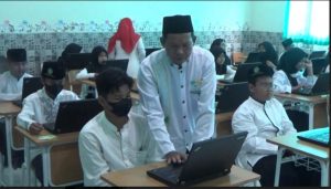 Era Digital, Santri Dituntut Jadi Pemimpin Arus Informasi dan Konten