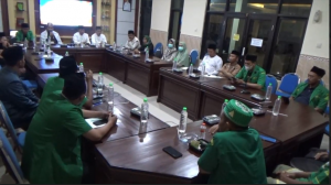 Sedati Darurat Sampah, GP Ansor Datangi Kantor Kecamatan