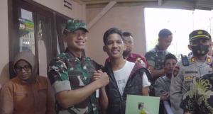 Pangdam V Brawijaya Datangi Rumah Korban Kekerasan Oknum TNI