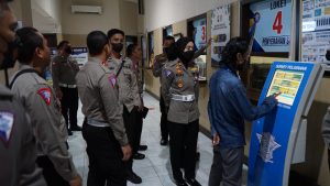 Kunjungi Polres Gresik, Polda Kepulauan Bangka Belitung Study Tiru Unit pelayanan SIM dan SKCK