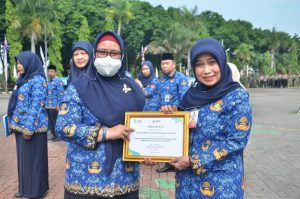 HUT Ke-51 Korpri, ASN Berdedikasi Tinggi di Gresik Dapat Bantuan Kemanusiaan