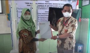 Undika Stikom Surabaya Serahkan Alat UVC Pembunuh Virus dan Bakteri
