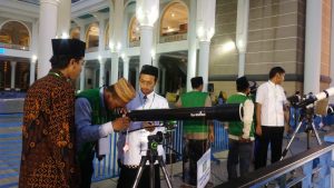 LFNU PWNU Jatim Fasilitasi Masyarakat Lihat Gerhana Bulan