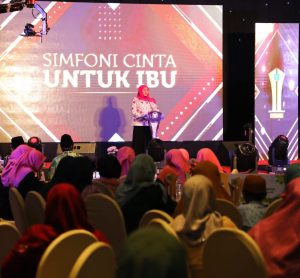 Hadir di Simfoni Cinta Untuk Ibu , Gubernur Khofifah Ajak Fatayat NU Jatim Dakwahkan Hidup Rukun dan Damai
