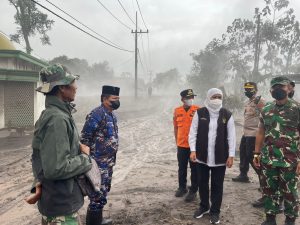 Gubernur Jatim Tinjau Lokasi Pasca Erupsi, Pastikan Keamanan Masyarakat Lumajang