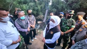 Gunung Semeru Erupsi, Gubernur Khofifah Minta Masyarakat Tidak Panik dan Segera Evakuasi Diri