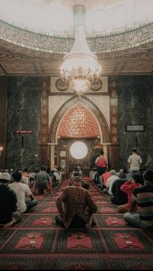 Shalat Tarawih Sama dengan Beribadah Semalaman
