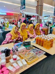 Naik Kelas, KWG Gelar Festival Nasi Krawu dan Pameran UMKM
