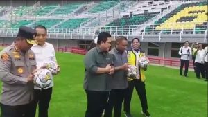 Tinjau Stadion GBT, Erick Tohir dan Menpora Bangga Surabaya Miliki Stadion Kaliber Dunia