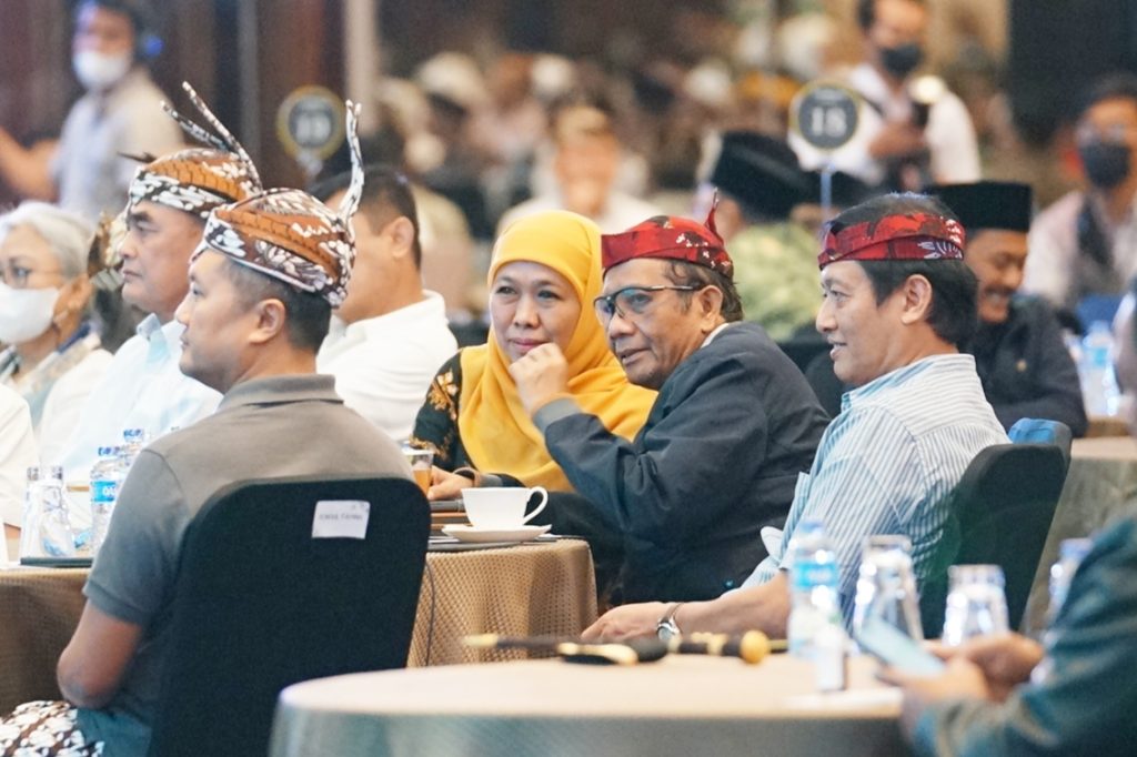 Cangkrukan Bareng Menkopolhukam, Khofifah Usulkan Harmonious Partnership
