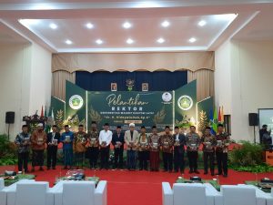 Resmi, Dr Hidayatulloh Rektor UMAHA Sidoarjo