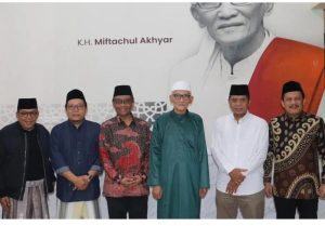 Berlebaran ke Rois Aam PBNU, Mahfud MD Minta Didoakan Istiqamah Tegakkan Hukum