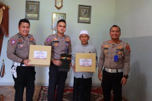 Berkah Ramadhan, Polres Gresik Bantu Kembali Keluarga Korban Tragedi Kanjuruhan