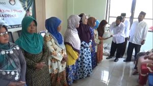 Tingkatkan Kesalehan Sosial, KUA Tongas Santuni 140 Yatim Piatu dan Dhuafa