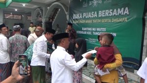 Berbagi Ceria, Lazisnu Wates Bersama Anggota DPR Santuni 156 Anak Yatim dan Dhuafa