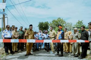 Cegah Kecelakaan, Bupati Gresik Inisiatif Pasang Palang Pintu Kereta Api di Sejumlah Titik