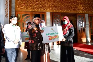 Berdayakan Ekonomi Warga, Wapres Berikan Bantuan Modal Usaha melalui Program Zmart BAZNAS di Bengkulu