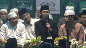 Ribuan Warga Nahdliyin Sidoarjo Bershalawat Bersama Gus Azmi dan Gus Fandi