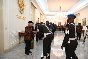 Wapres Lakukan Halal Bihalal dengan Keluarga Besar Setwapres