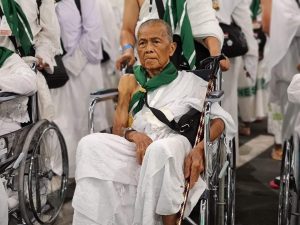 Jaga Stamina Jelang Puncak Haji, Ini Keringanan Ibadah bagi Jemaah Lansia, Risti dan Penyandang Disabilitas
