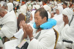 Kloter Terakhir Embarkasi Surabaya, Gubernur Khofifah: Semoga Semua Jemaah Haji dalam Kondisi Sehat, Lancar, dan Mabrur