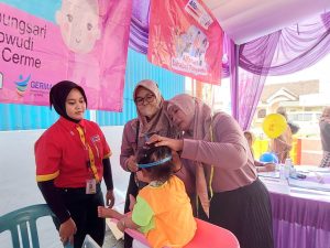 Seru, Posyandu Bantu Pemerintah Cegah Stunting di Toko Ritel Gresik