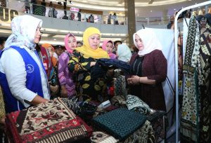 Buka Kampoeng Kreasi 2023 Ke-4, Gubernur Khofifah Dorong Maksimalisasi Potensi Desa Devisa   Lewat Pendampingan, Inovasi dan Sinergi