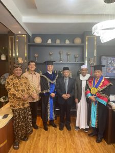 Bikin Bangga, Kader Pagar Nusa Jadi Professor Administrasi Publik