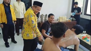 Ratusan Orang Antusias Ikuti Hapus Tato Gratis Golkar Jatim