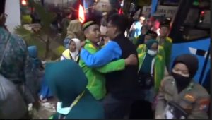 Padat Penerbangan, Kedatangan Jemaah Haji Kloter 4 Debarkasi Surabaya Terlambat 2 Jam