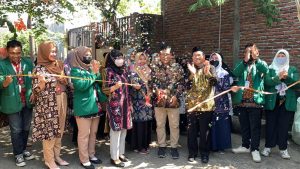 Berdayakan Masyarakat, KKN UNUSA Resmikan Pondok UMKM Desa Tenaru
