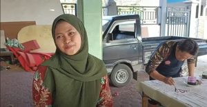 Seorang Guru di Sidoarjo Raup Cuan Jutaan Rupiah Perbulan dari Membatik