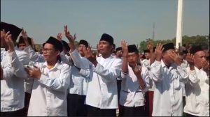 Baca Shalawat Thibbil Qulub Sebanyak 100 Ribu Lebih Peserta Pecahkan Rekor Muri