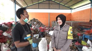 Polwan Inspiratif dari Ponorogo, Bersama Warga Ubah Sampah Jadi Produk Ekonomis