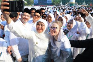 Gubernur Khofifah Dorong Santri Ambil Peran Cegah Perpecahan Akibat Suksesi 2024