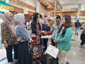 Gelaran Inacraft Resmi Dibuka, PLN Jawa Timur Kenalkan 8 Mitra Binaan di Pasar Internasional