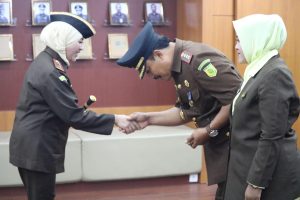 Dzakiyul Fikri Dilantik Sebagai Kajari Bondowoso yang Baru, Berikut Pesan Kejati Jatim