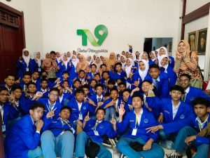 Siswa SMKN 1 Bantul Antusias Ikuti Study Tour di Kantor TV9 Nusantara