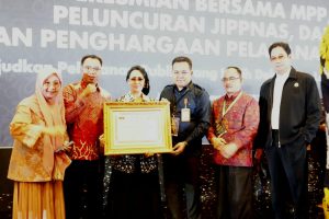 Kantor Kemenag Karangasem Raih Penghargaan Pelayanan Publik dari Kementerian PAN RB